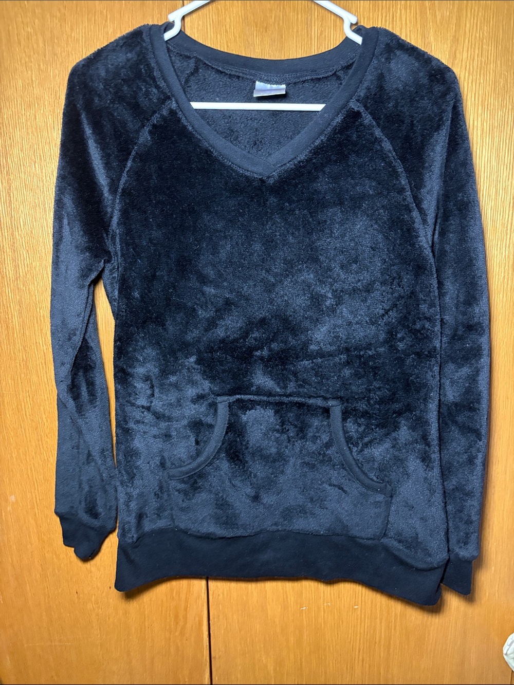 Secret Treasures Women's Plush V-Neck Sweater - Black